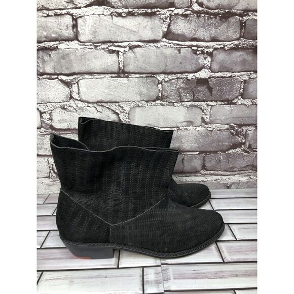 Joe's Black Suede Leather Casual Pull On Heeled Boots Women Sz 7M US/38EU - Picture 7 of 16